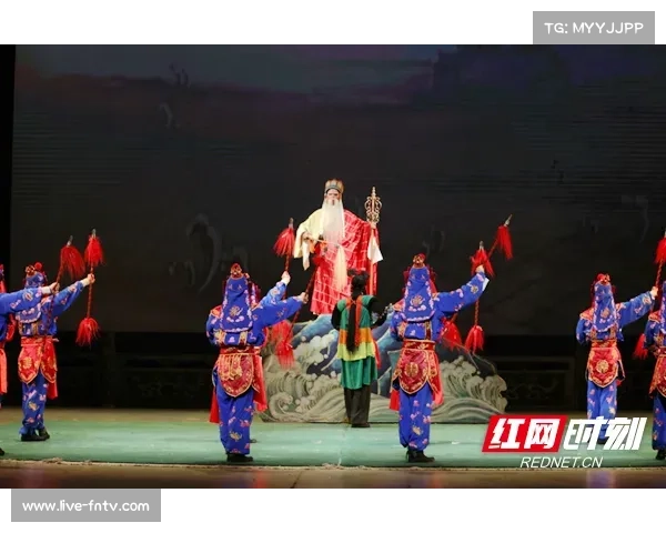 湖南空手道文化融合新探索 土家族武术与空手道联袂演绎颁奖礼 湖南空手道文化融合新探索 土家族武术与空手道联袂演绎颁奖礼